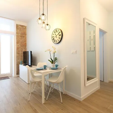 Wilda Nova Apartment *