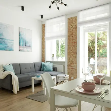 Wilda Nova Apartment