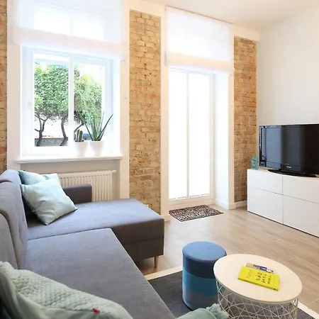 Wilda Nova Apartment *